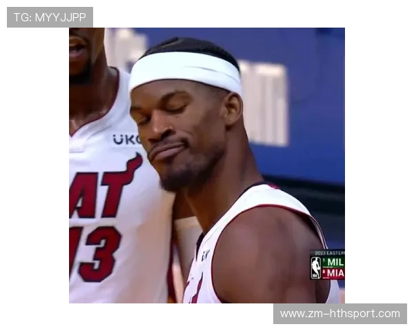 巴特勒突破两人包夹完成上篮,热火火力不灭